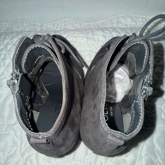 Step up your style Toetos women’s gray ankle boots size 5 versatile fall winter - Picture 5 of 7